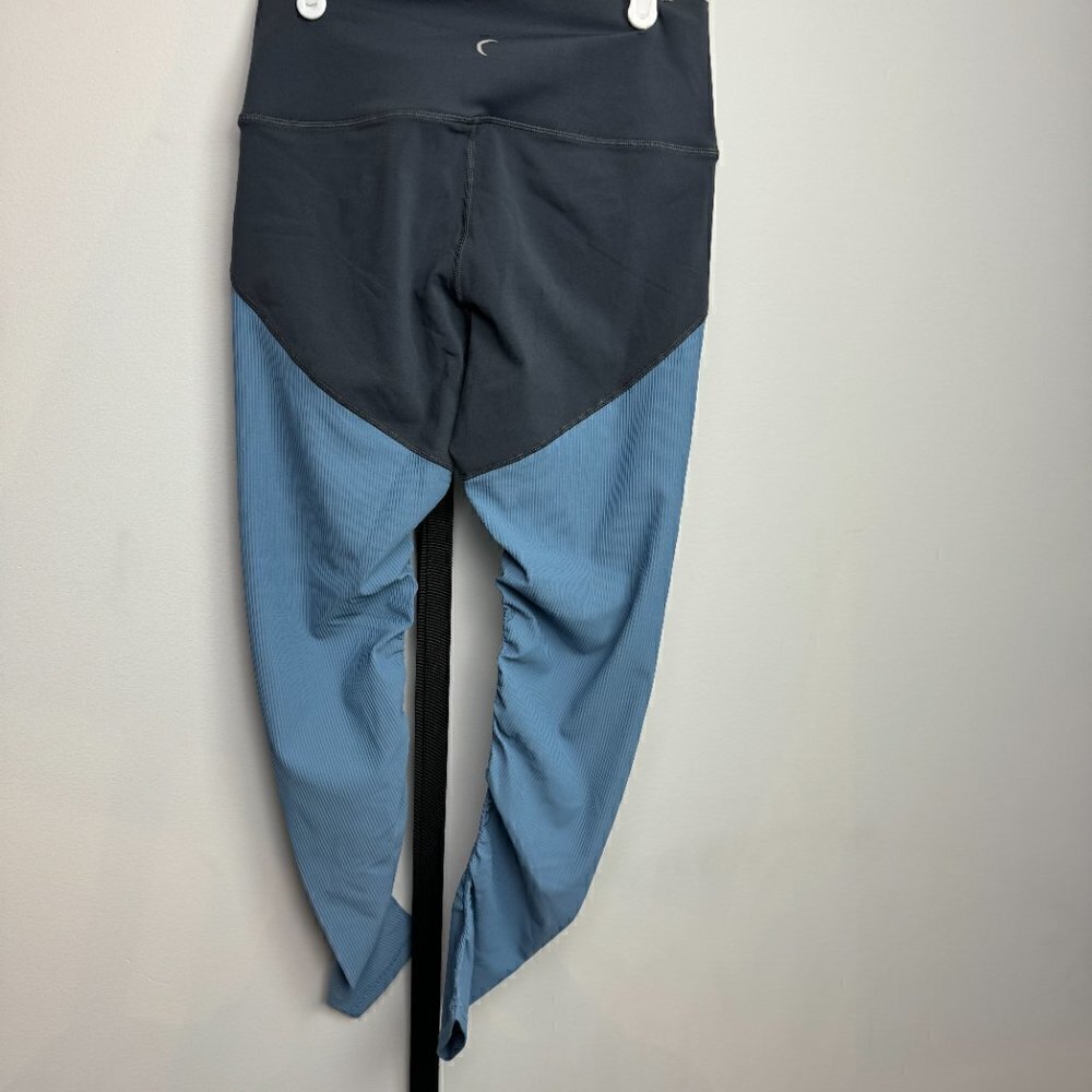 NWT - Zyia Storm Parallel Luxe Leggings - Size 6-8 - Picture 5 of 9